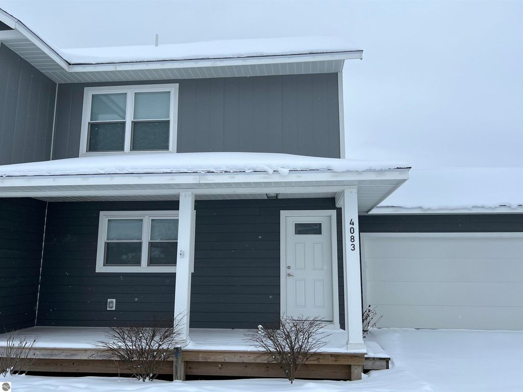 4083 Quincy Ct, Traverse City, MI 49684
