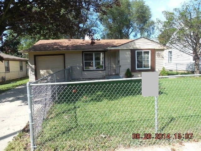 1827 Genoa St, Rockford, IL 61102