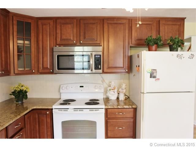 54 Brown St, New Britain, CT 06053
