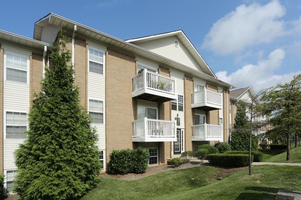 3300 Montavesta Rd, Lexington, KY 40502