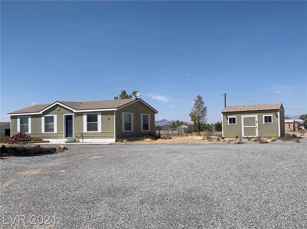1920 E Pluto St, Pahrump, NV 89048