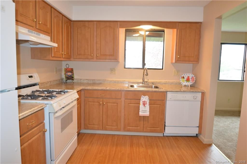 55 Thompson St 11G, East Haven, CT 06513 Trulia