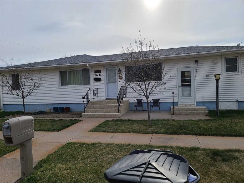 818 W H St, Ogallala, NE 69153