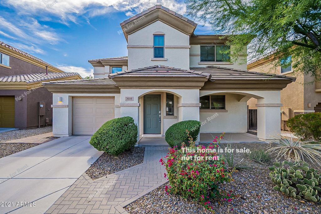 3919 E Branham Ln, Phoenix, AZ 85042
