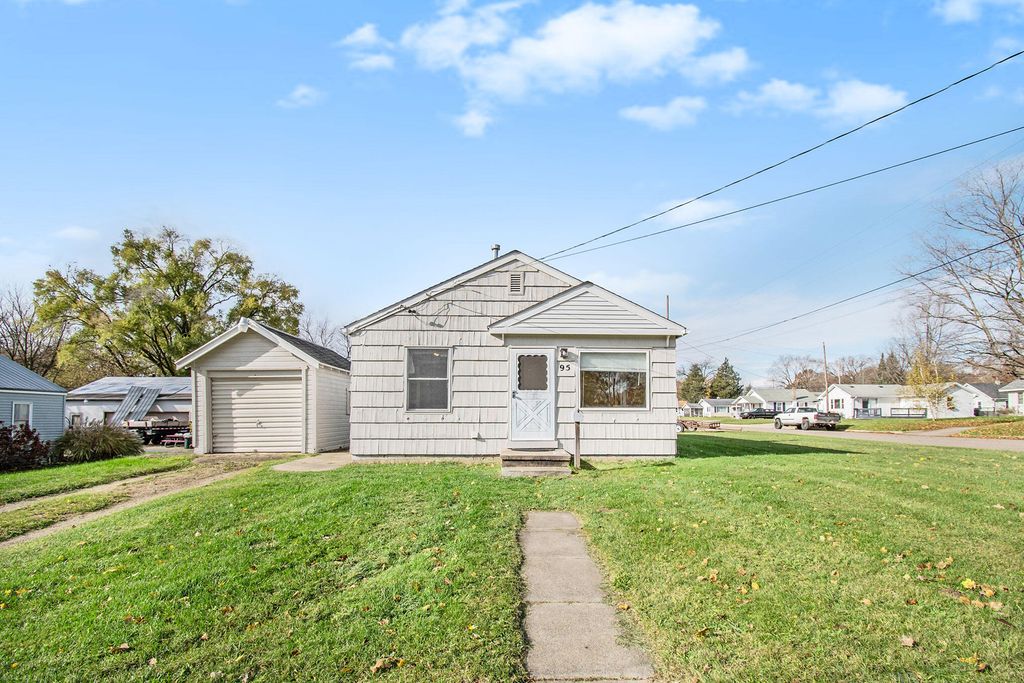 95 Althea Ave, Battle Creek, MI 49037