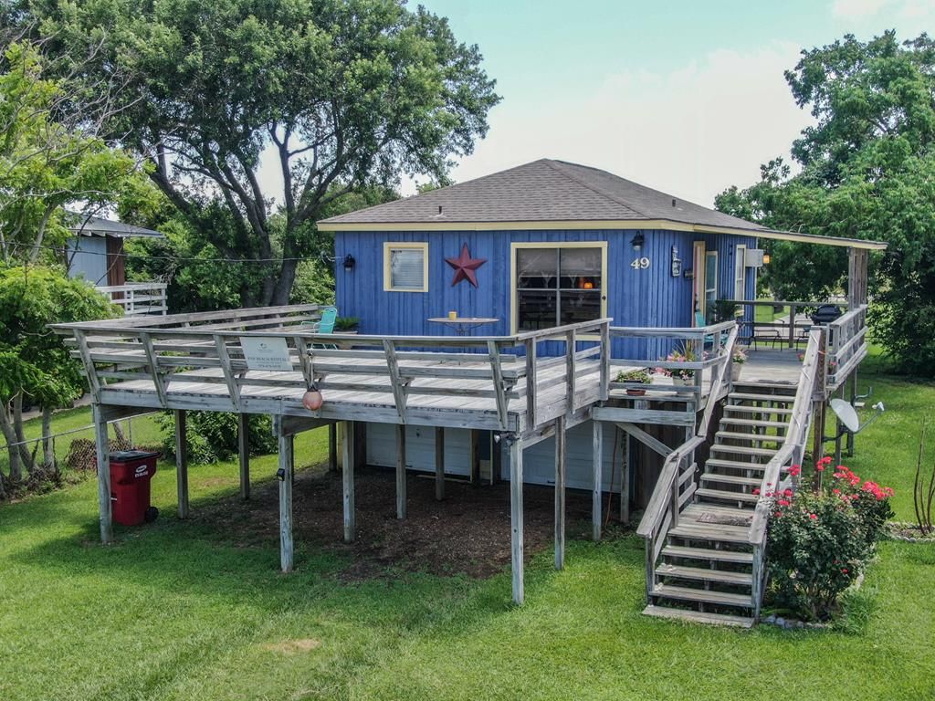 124 County Road 257, Matagorda, TX 77457