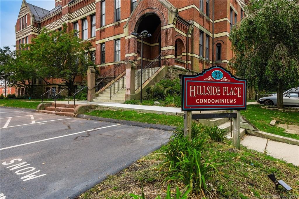 27 Hillside Pl #19, New Britain, CT 06051