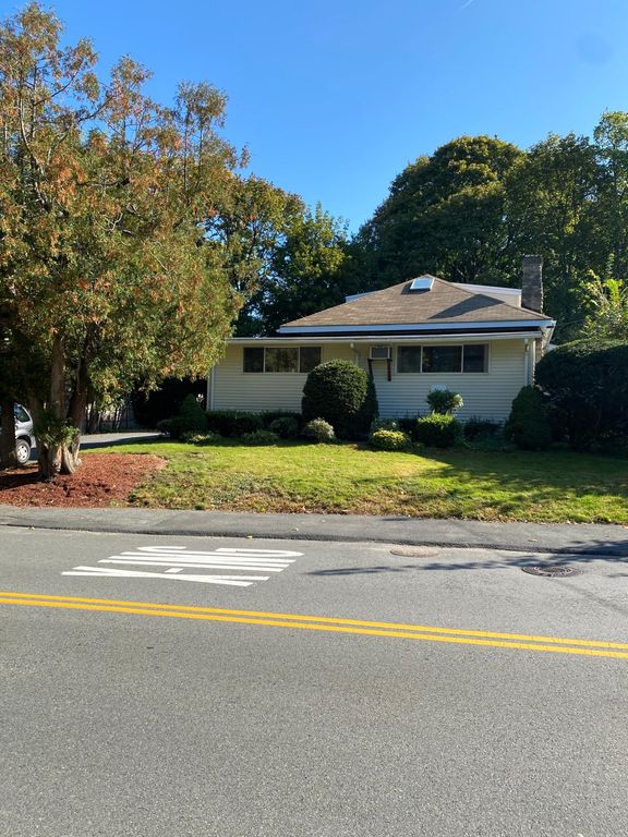 15 Cottage St #2, Stoneham, MA 02180
