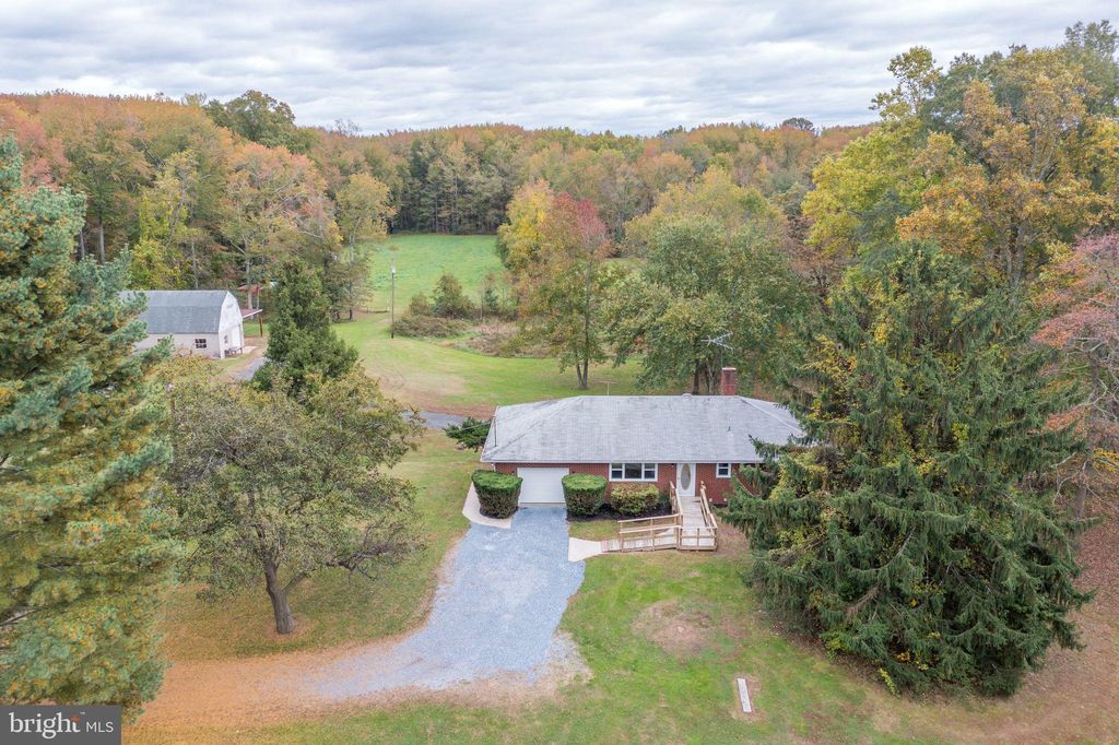 271 Fort Mott Rd, Pennsville, NJ 08070