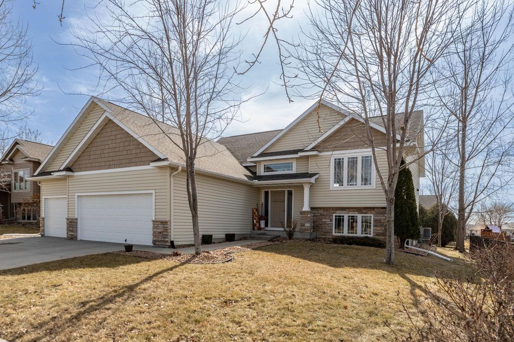 4636 Tundra Ln NW, Rochester, MN 55901