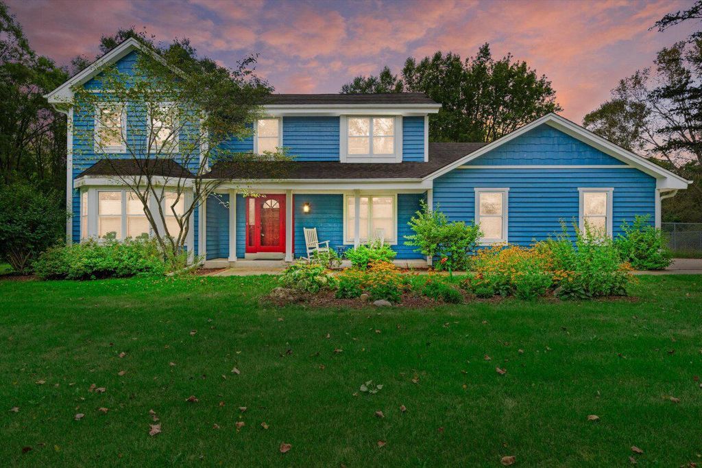 8549 West Highland ROAD, Mequon, WI 53097