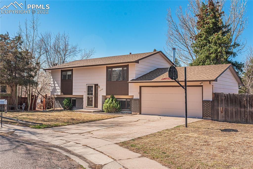 4695 Meadowland Blvd, Colorado Springs, CO 80918