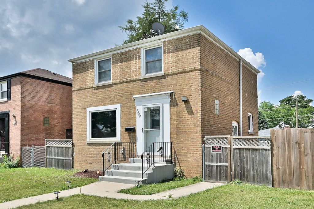 1012 Marshall Ave, Bellwood, IL 60104