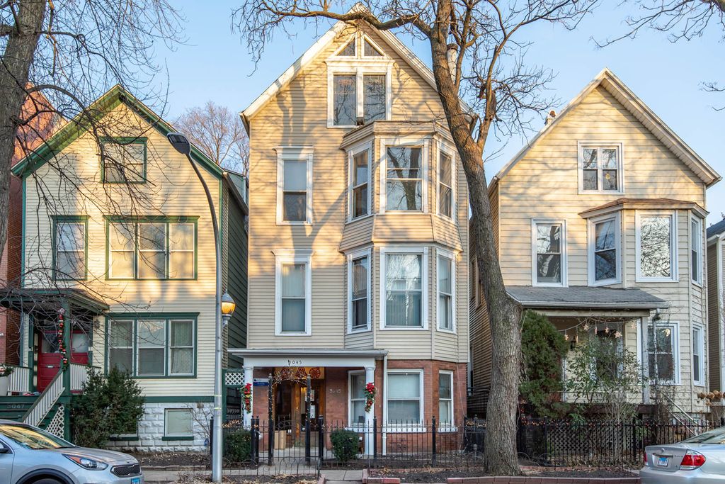 3045 N Clifton Ave, Chicago, IL 60657