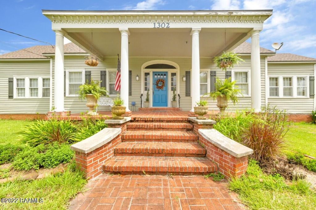 1302 W Port St, Abbeville, LA 70510 Trulia
