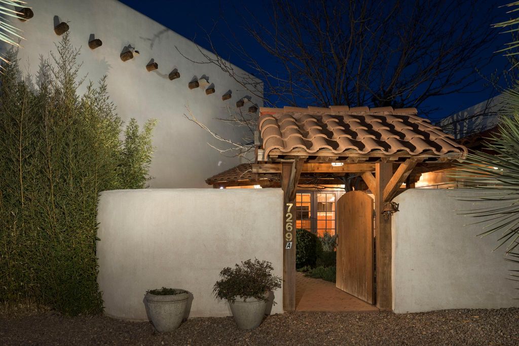 7269 Village Dr #A, Las Cruces, NM 88012