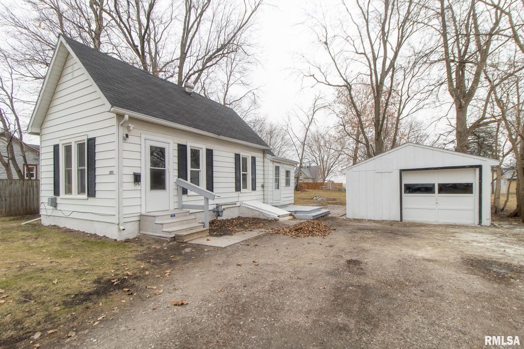 203 N Austin Ave, Abingdon, IL 61410 Trulia