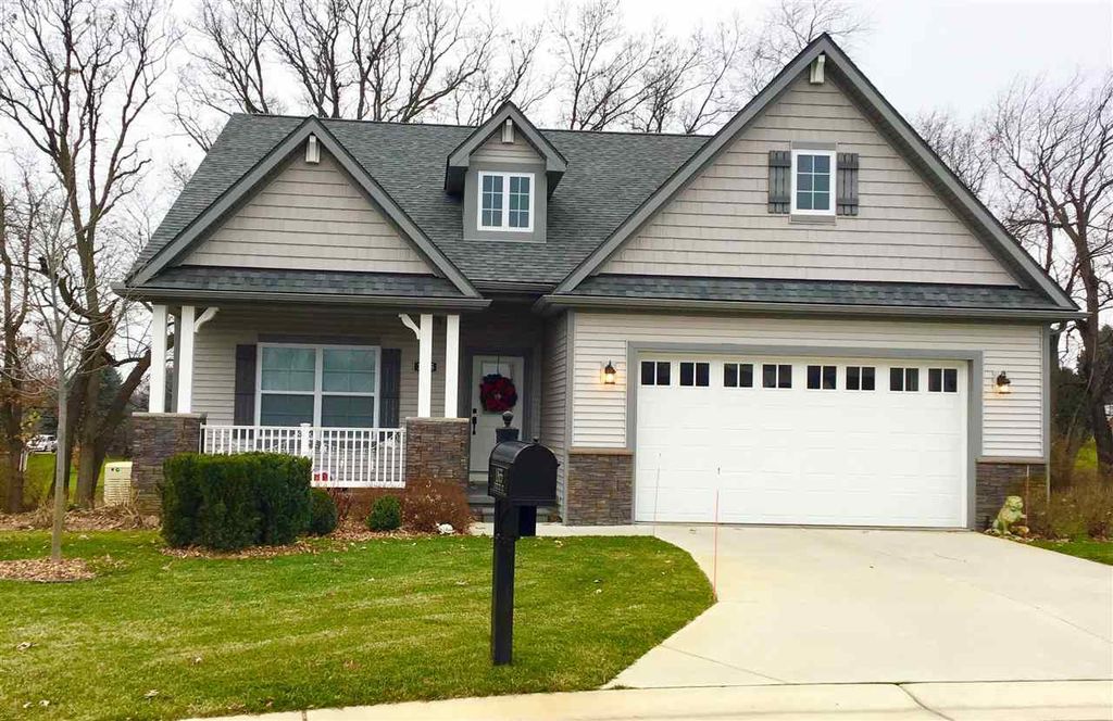 11464 Hidden Oaks Dr, Clio, MI 48420