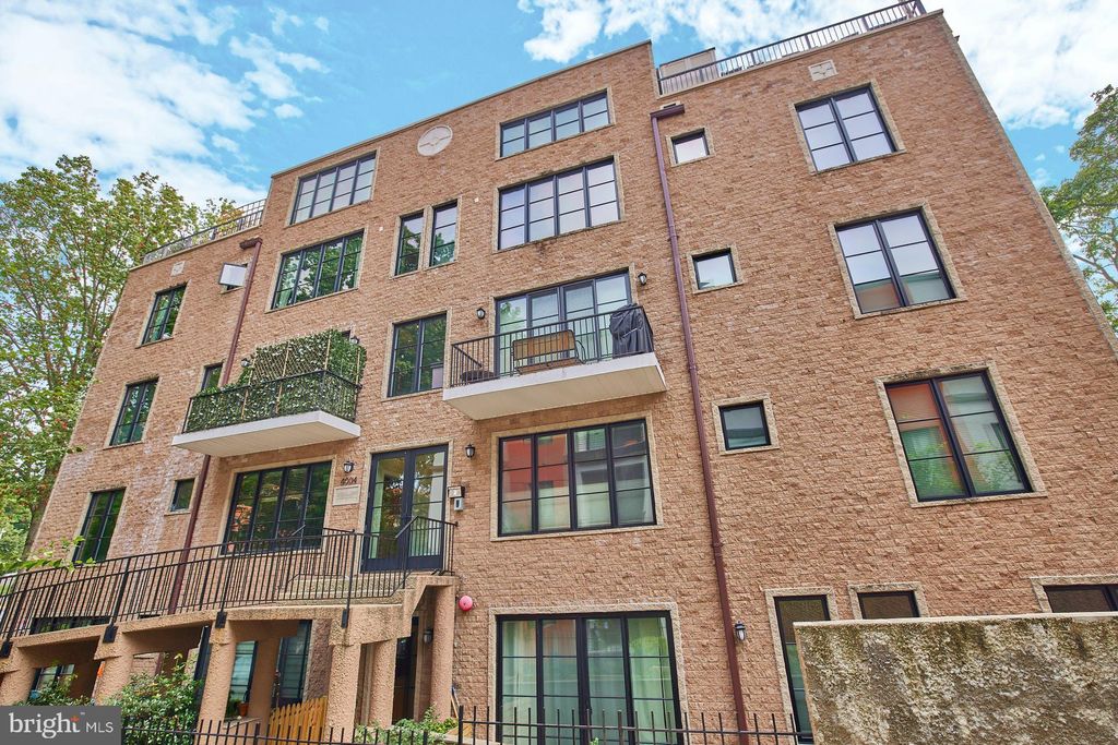 4004 Edmunds St NW #4, Washington, DC 20007