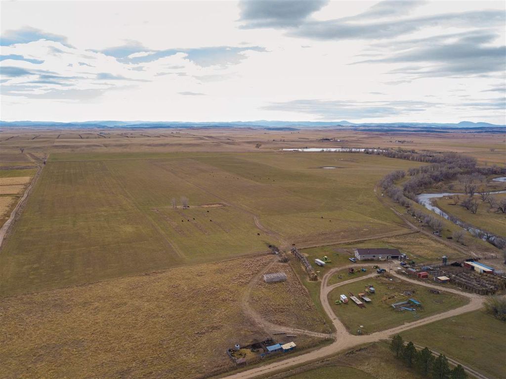 12241 Vallery Rd 1, Nisland, SD 6 Bed, 3 Bath SingleFamily Home