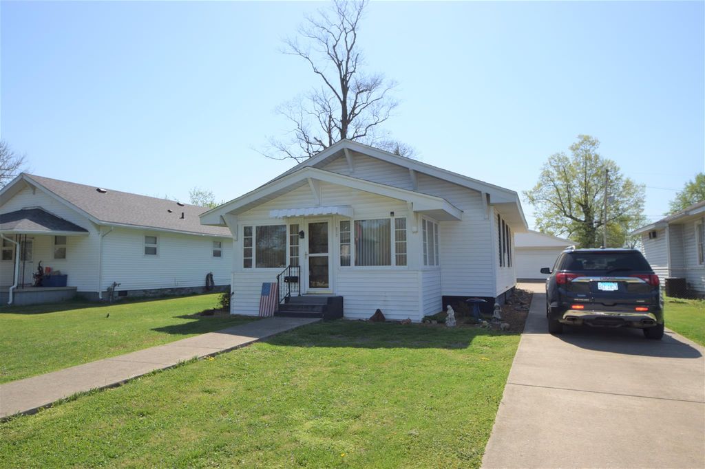 212 S Main St, Zeigler, IL 62999 Trulia