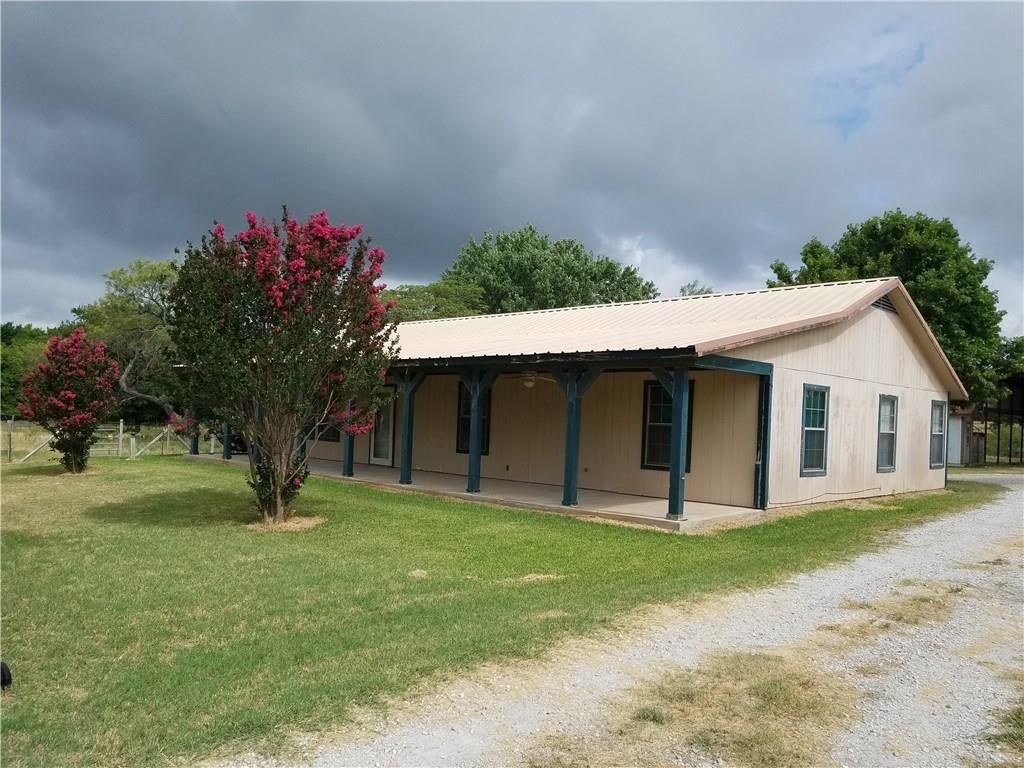 326 County Road 4228, Decatur, TX 76234