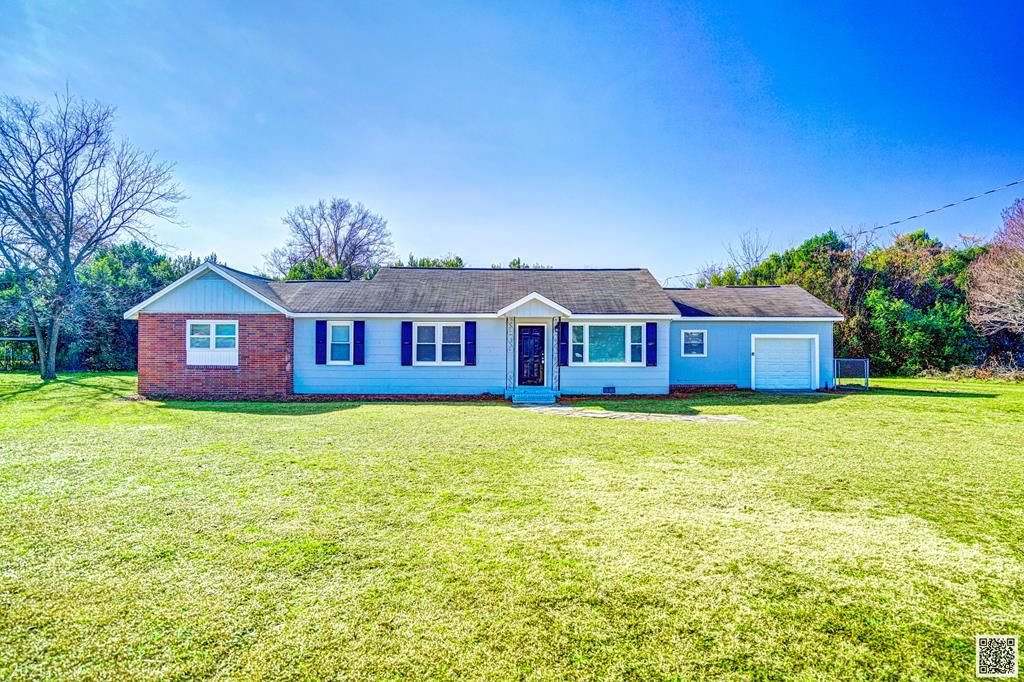 706 Old Martintown Rd, North Augusta, SC 29841 3 Bed, 2 Bath Single