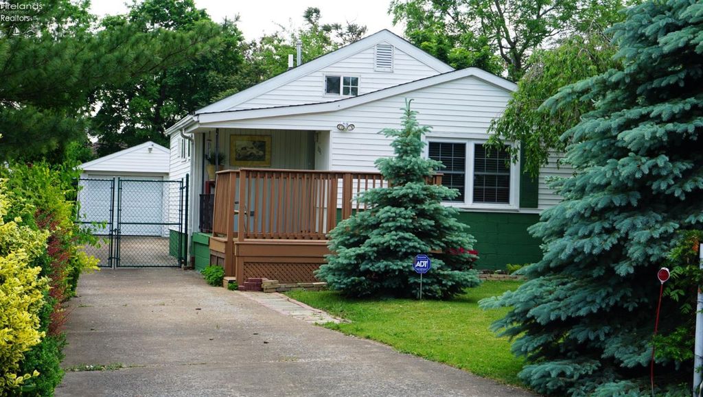 806 Force Ave, Sandusky, OH 44870
