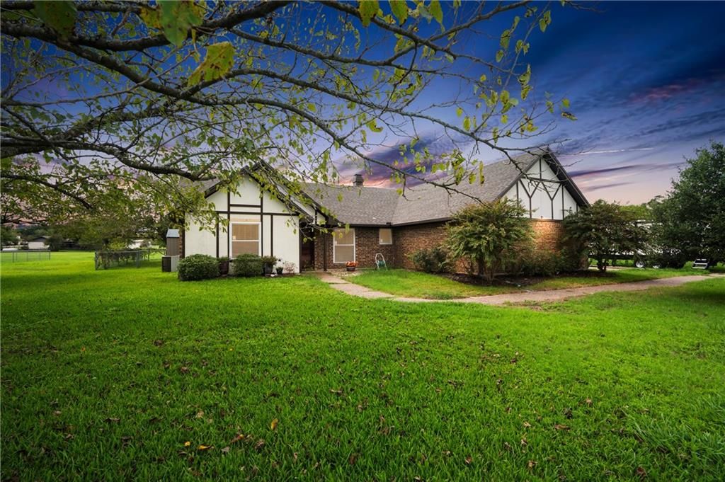 804 Lux Dr, Robinson, TX 76706 3 Bed, 2 Bath SingleFamily Home MLS