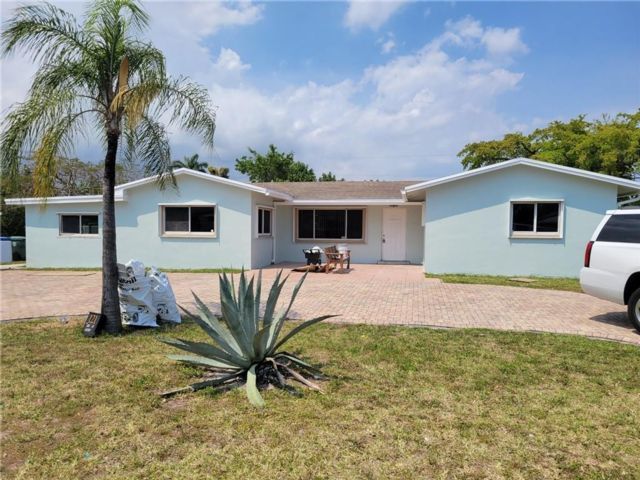 121 NW 36th St, Oakland Park, FL 33309