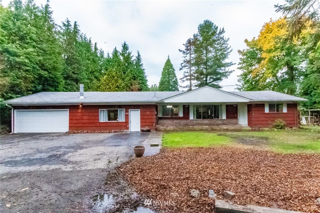 703 Nevada Dr, Longview, WA 98632