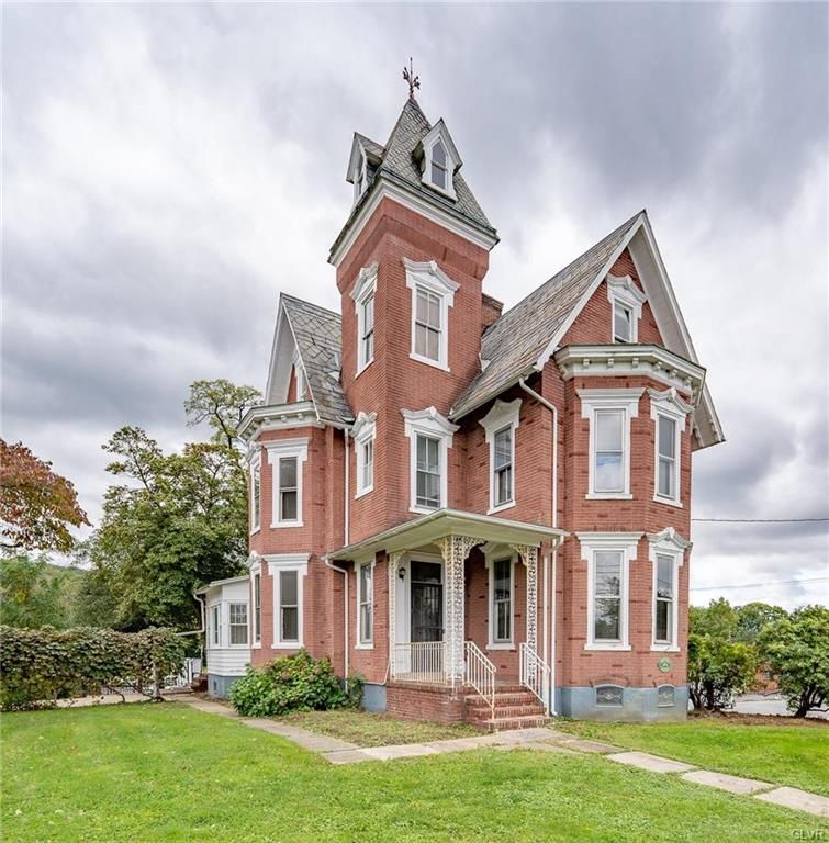 226 E Main St, Macungie, PA 18062