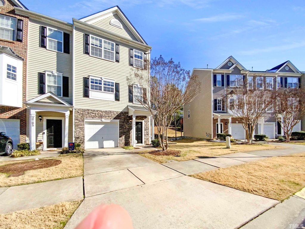 2767 Wyntercrest Ln, Durham, NC 27713