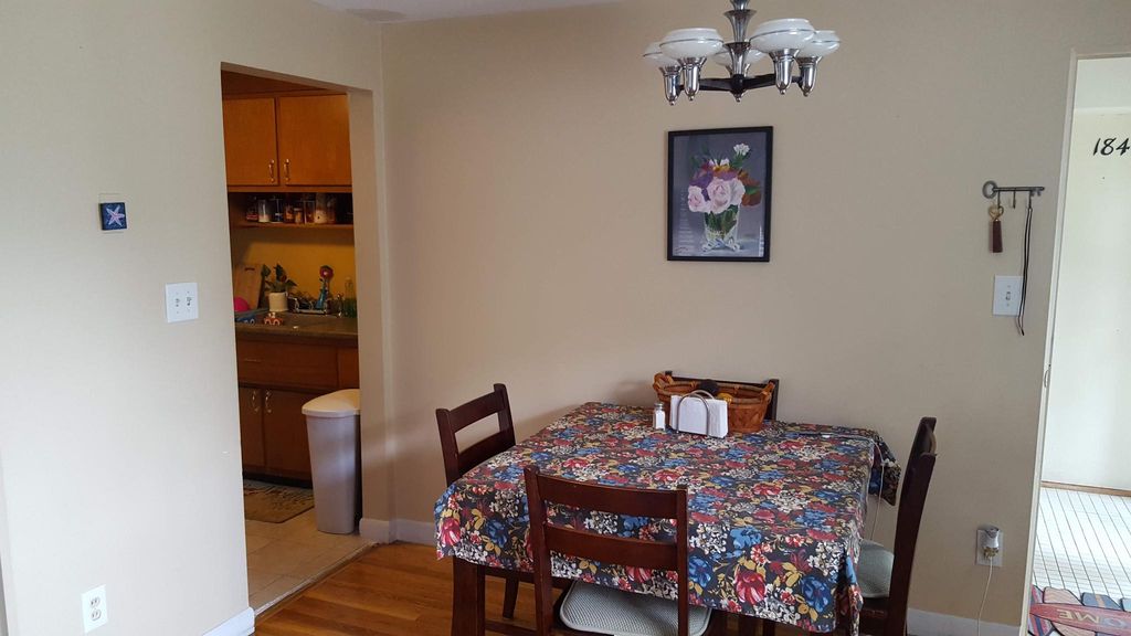 182 River St #182, Waltham, MA 02453