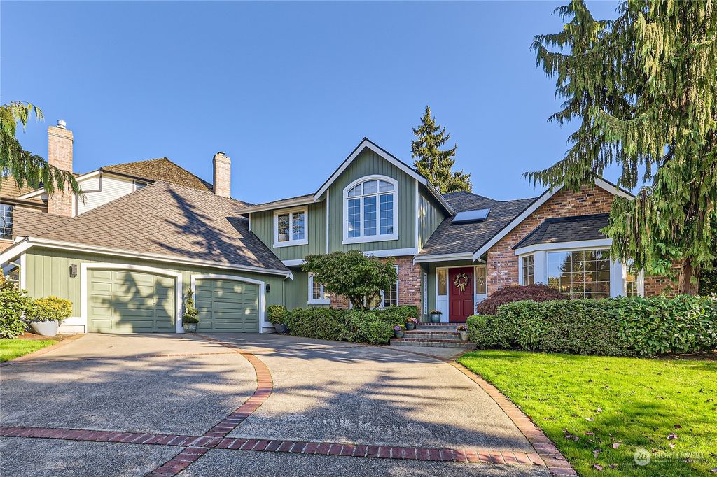 2718 142nd Place NE, Bellevue, WA 98007