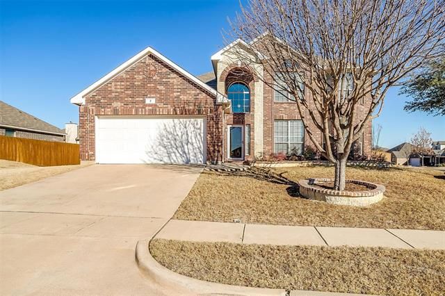 2 Blue Pine Dr, Edgecliff Village, TX 76134