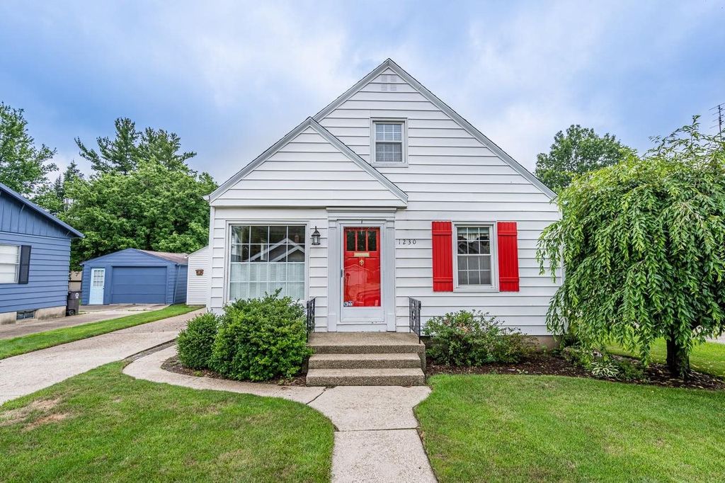 1230 Charlotte Ave, Fort Wayne, IN 46805