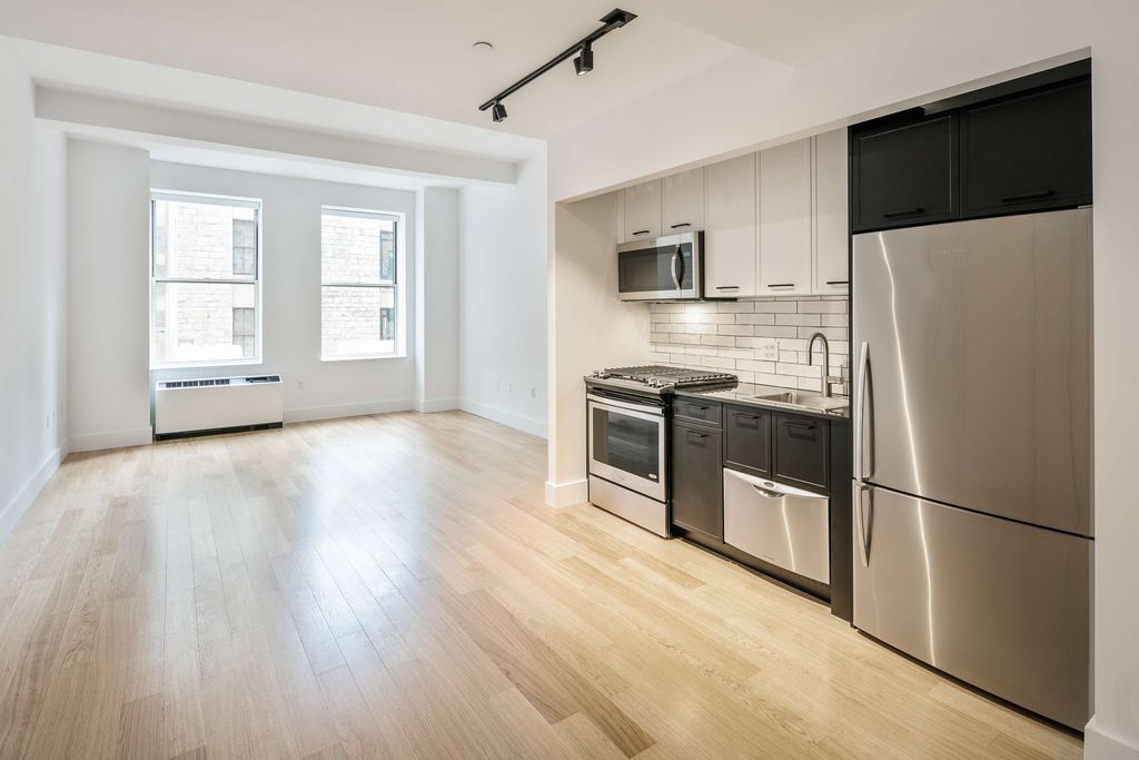 63 Wall St #2009, New York, NY 10005