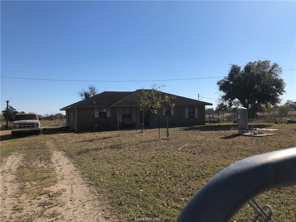1088 County Road 221, Caldwell, TX 77836