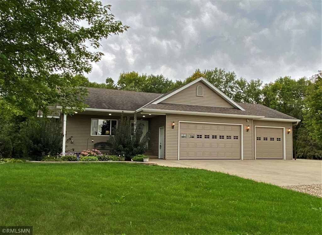 2600 County Road 8 SE, Kandiyohi, MN 56251