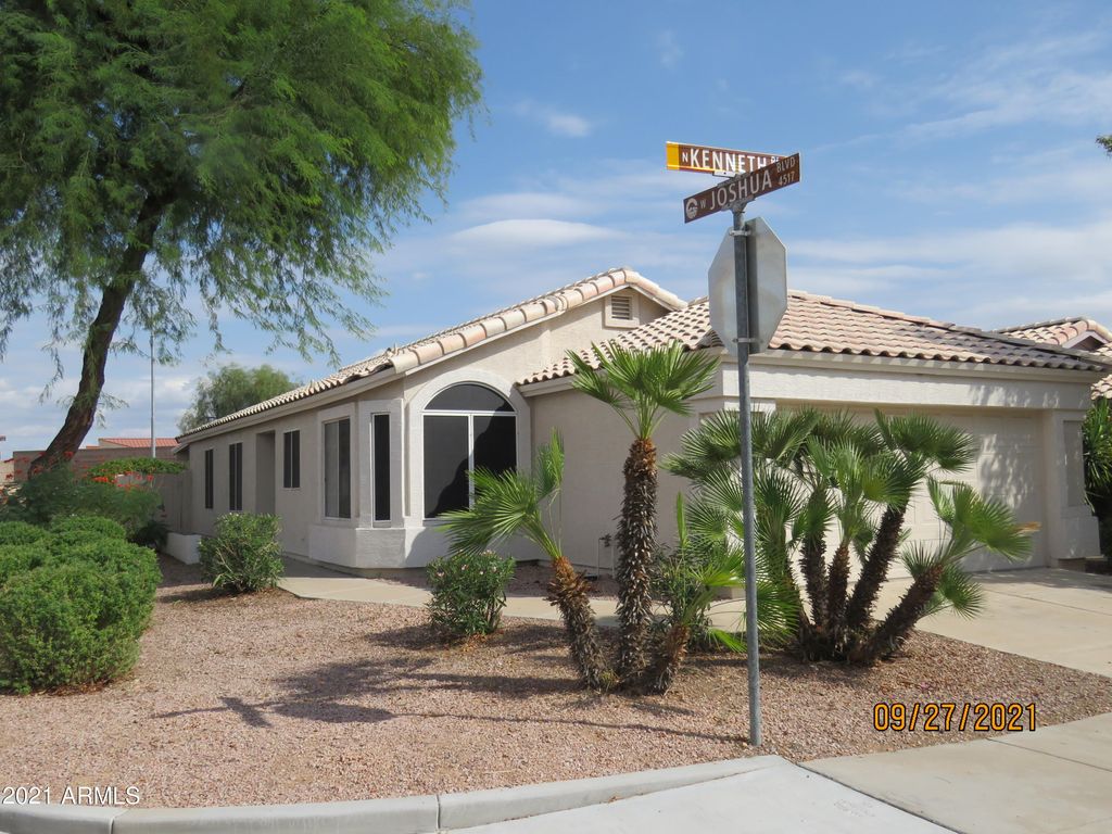 657 N Kenneth Pl, Chandler, AZ 85226