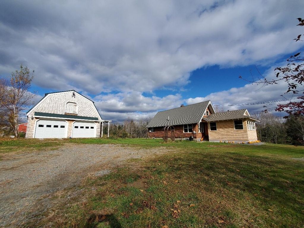 112 Drury Rd, Solon, ME 04979