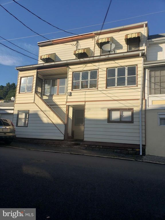 316 New Castle St #318, Minersville, PA 17954