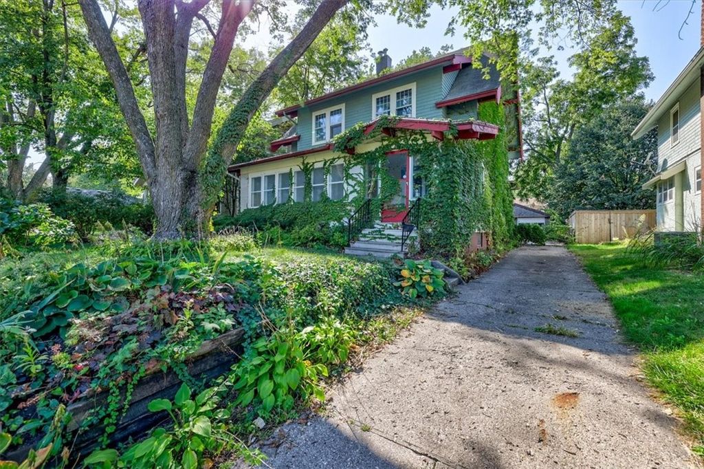 1052 36th St, Des Moines, IA 50311 Trulia