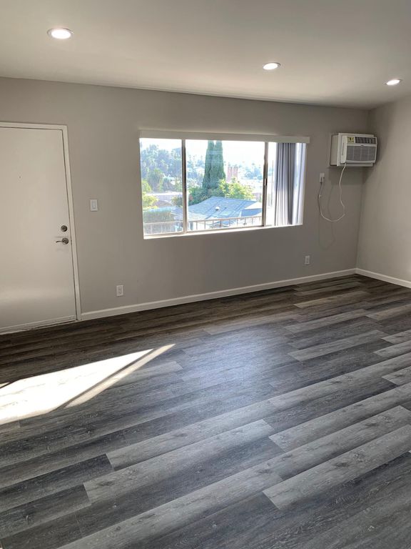 1633 Micheltorena St #7, Los Angeles, CA 90026