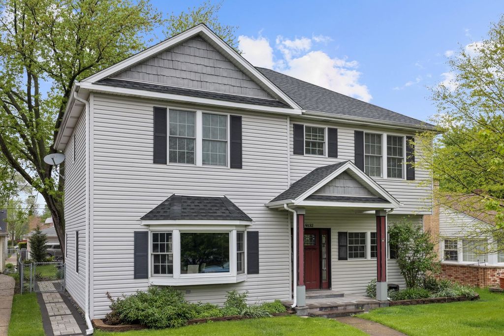 9132 Roach Ave, Brookfield, IL 3 Bed, 3 Bath Single