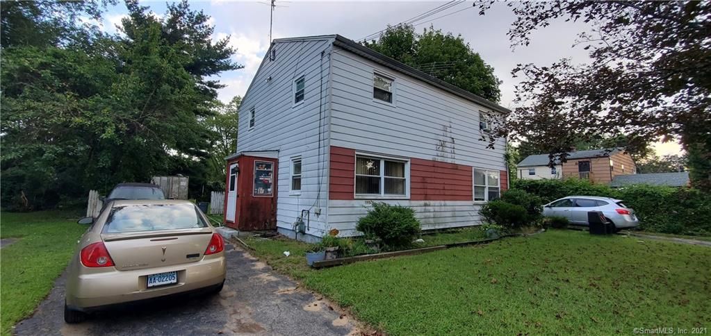 160 McGrath Ct, Stratford, CT 06615