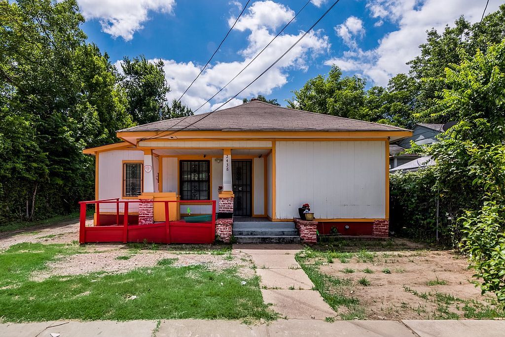 2438 Harding St, Dallas, TX 75215