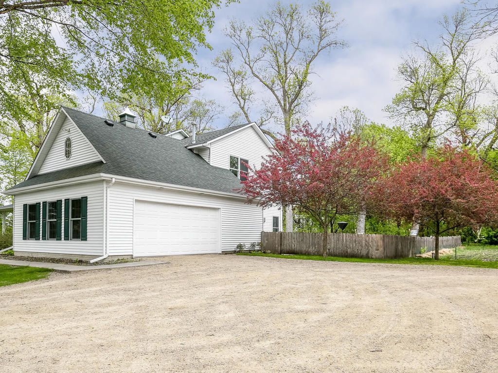 8258 County Road 8 SW, Waverly, MN 4 Bed, 3 Bath SingleFamily Home