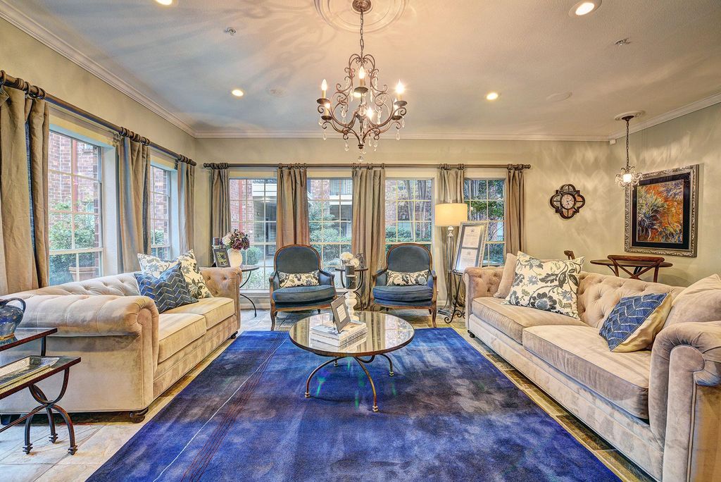 1919 Post Oak Park Dr, Houston, TX 77027